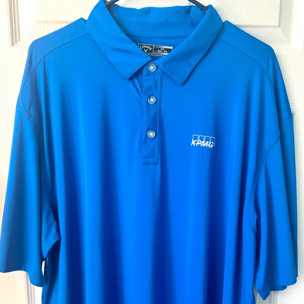 Callaway golf polo shirt with KPMG logo on front.
